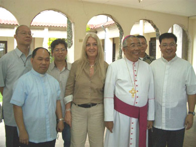 Vassula with the Archbishop, his priests, and our TLIG priests, Fr. Richie & Fr. Julio