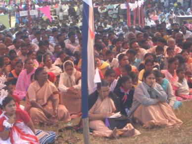 The Ursuline sisters of the Carmel Convent in Chakradharpur among the crowd